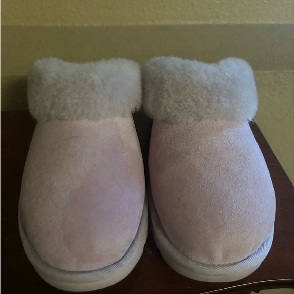 UGG classic slippers - Picture 3 of 3